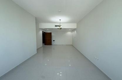 Apartment - 3 Bedrooms - 4 Bathrooms for rent in Al Khan Corniche - Al Khan - Sharjah