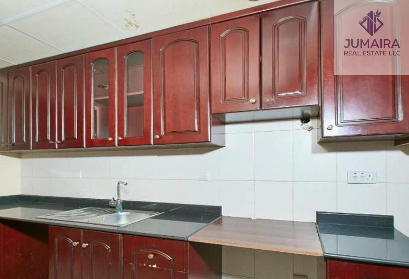 Luxury Spacious Studio Huge Terrace STEPS TO BEACH