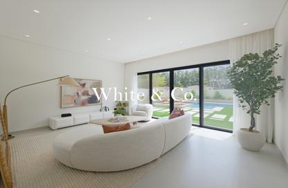 Villa - 5 - 5 for sale in Meadows 9 - Meadows - Dubai