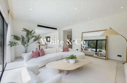 Villa - 5 - 5 for sale in Meadows 9 - Meadows - Dubai
