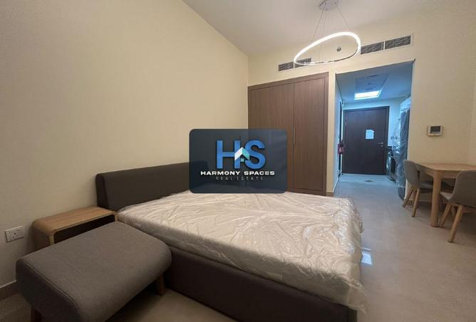 FULLY FURNISHED || CHILLER FREE || CLOSE TO METRO photo 2