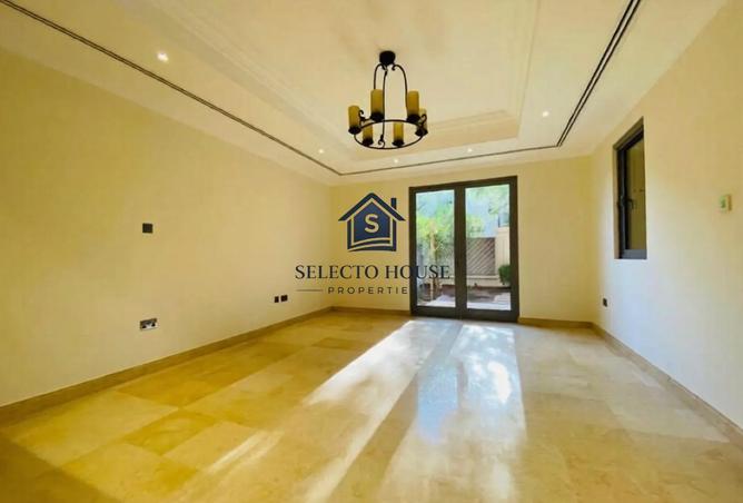 71928093 - Property Image 2