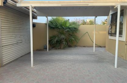 Villa - 4 - 5 for rent in Al Sabkha - Al Riqqa - Sharjah