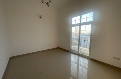 Villa - 4 - 5 for rent in Al Sabkha - Al Riqqa - Sharjah