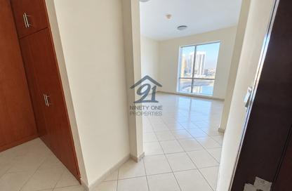 Apartment - 1 - 2 for sale in Hub Canal 2 - Hub Golf View Apartments - Dubai Sports City - Dubai