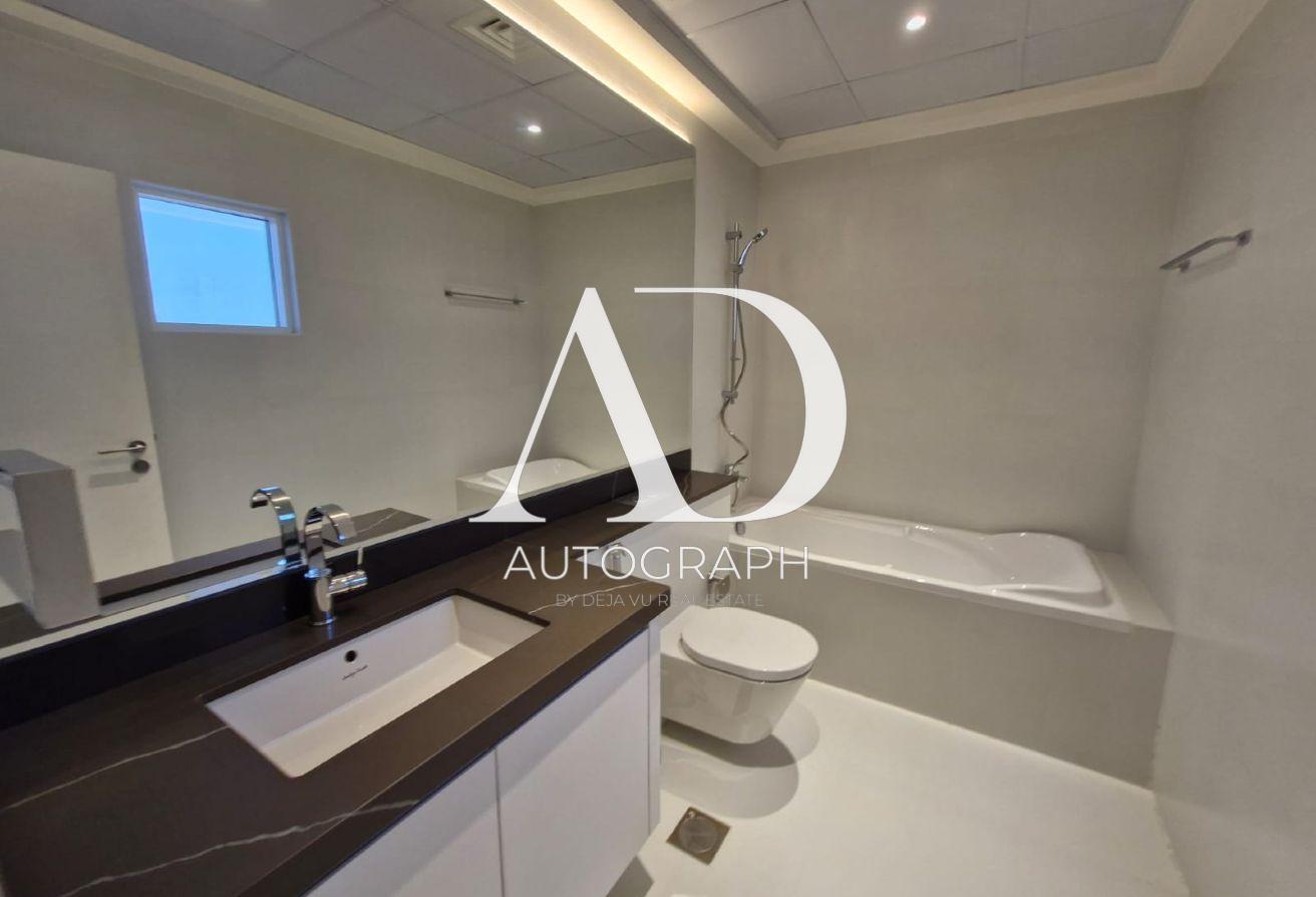 Luxury 5BR Villa in Private Garden Compound Villa photo 10