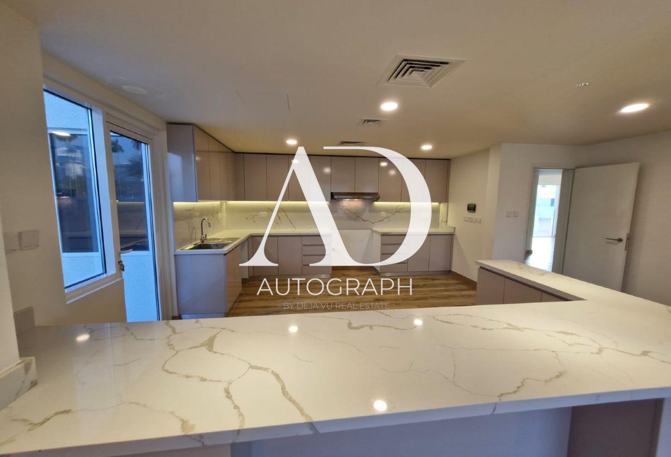 Luxury 5BR Villa in Private Garden Compound Villa photo 4