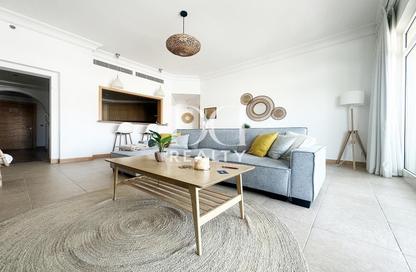 Apartment - 2 Bedrooms - 3 Bathrooms for rent in Al Tamr - Shoreline Apartments - Palm Jumeirah - Dubai