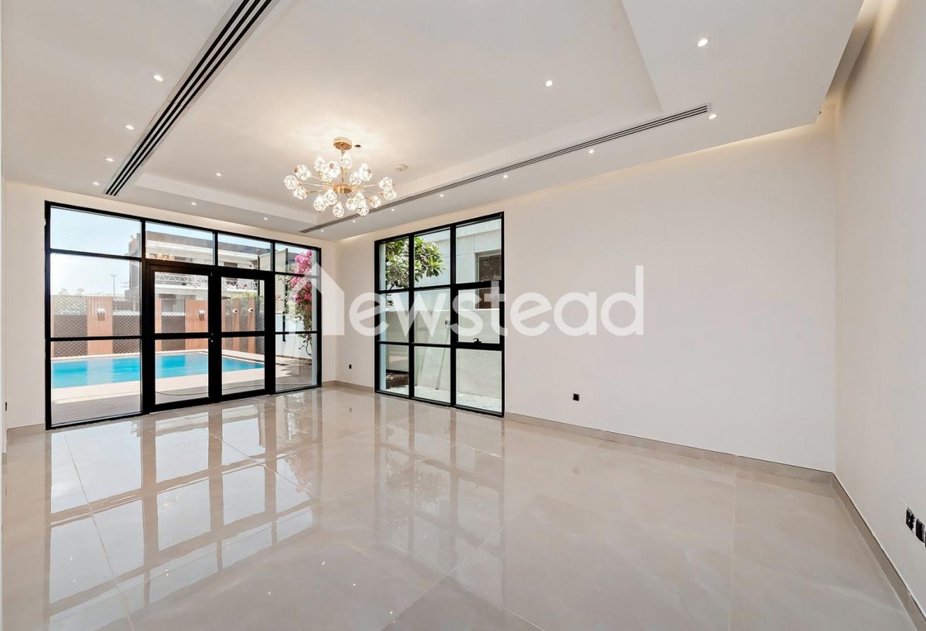 Perfect Family Home | Custom Villa | 5 Bed photo 5