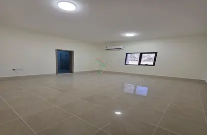 فيلا - 3 غرف نوم - 4 حمامات للايجار في السروج - العين