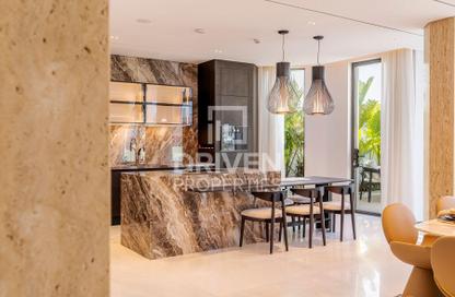 Villa - 6 Bedrooms - 7 Bathrooms for sale in Garden Homes Frond M - Garden Homes - Palm Jumeirah - Dubai