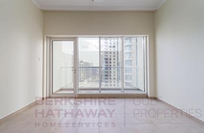 Apartment - Studio - 1 Bathroom for rent in Burj Al Nujoom - Downtown Dubai - Dubai