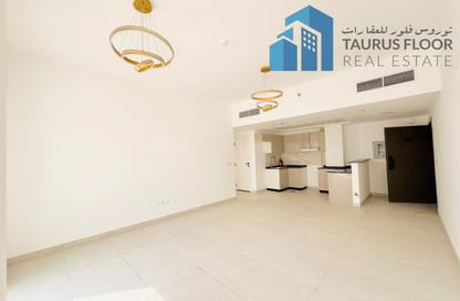 Apartment - 1 Bedroom - 2 Bathrooms for rent in Valoura Residence - Nad Al Sheba 1 - Nad Al Sheba - Dubai Apartment - 1 Bedroom - 2 Bathrooms for rent in Valoura Residence - Nad Al Sheba 1 - Nad Al Sheba - Dubai