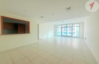 Apartment - 2 Bedrooms - 2 Bathrooms for rent in The Links East Tower - The Links - The Views - Dubai