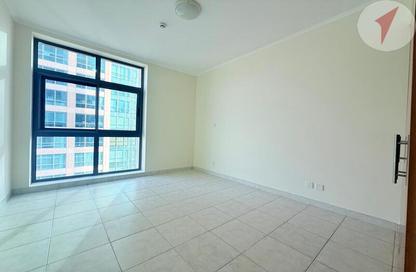 Apartment - 2 Bedrooms - 2 Bathrooms for rent in The Links East Tower - The Links - The Views - Dubai