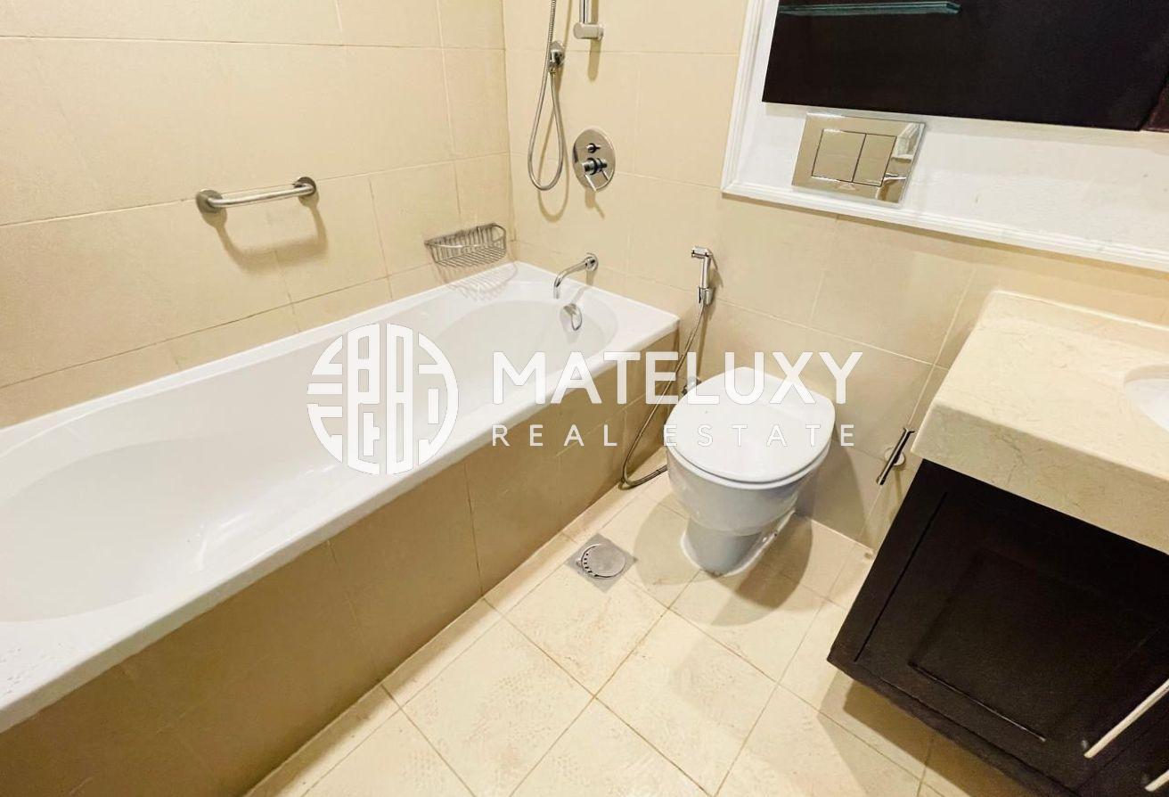 Vacant Now || Unfurnished || Spacious Layout photo 7