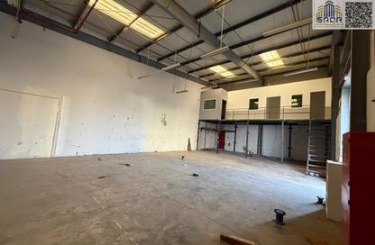 Warehouse - Studio for rent in Umm Dir - Umm Al Quwain