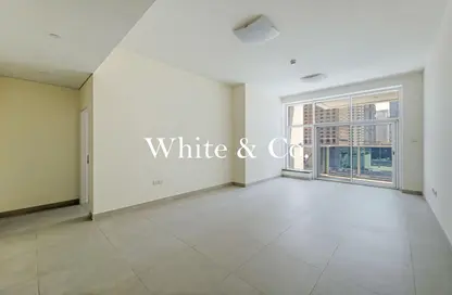 Apartment - 2 Bedrooms - 3 Bathrooms for sale in Marina Arcade Tower - Dubai Marina - Dubai