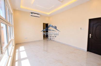 Apartment - 2 Bedrooms - 2 Bathrooms for rent in Al Saada Street - Al Mushrif - Abu Dhabi