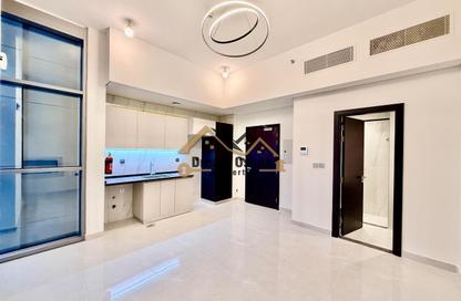 Apartment - Studio - 1 Bathroom for rent in Burj Ghaya - Al Jaddaf - Dubai Apartment - Studio - 1 Bathroom for rent in Burj Ghaya - Al Jaddaf - Dubai