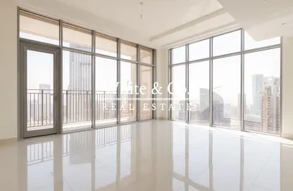 Apartment - 1 Bedroom - 1 Bathroom for rent in Boulevard Crescent Tower 1 - BLVD Crescent - Downtown Dubai - Dubai Apartment - 1 Bedroom - 1 Bathroom for rent in Boulevard Crescent Tower 1 - BLVD Crescent - Downtown Dubai - Dubai