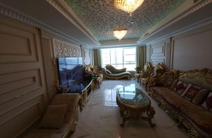 Apartment - 3 Bedrooms - 4 Bathrooms for sale in Beach Tower 2 - Al Khan Lagoon - Al Khan - Sharjah