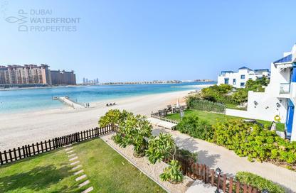 Villa - 5 Bedrooms - 6 Bathrooms for rent in Palma Residences - Palm Jumeirah - Dubai