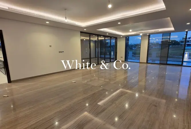100387890 - Property Image 3