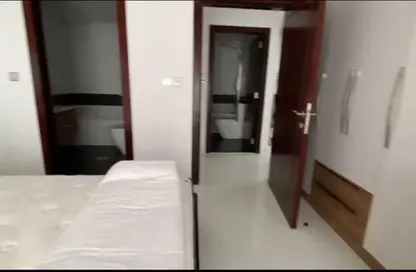 شقة - 2 غرف نوم - 2 حمامات للايجار في ستارز تاور 1 - ستارز من دانوب - الفرجان - دبي