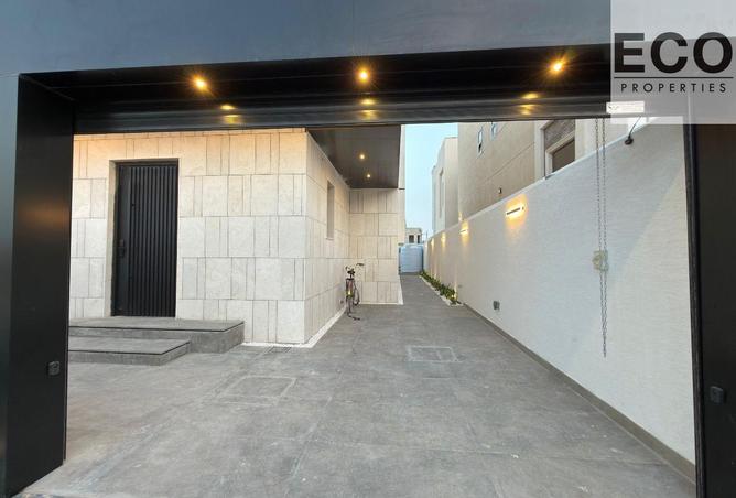 74252100 - Property Image 2