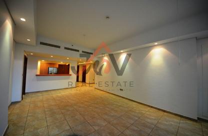 Apartment - 2 Bedrooms - 4 Bathrooms for rent in Marina Residences 3 - Marina Residences - Palm Jumeirah - Dubai