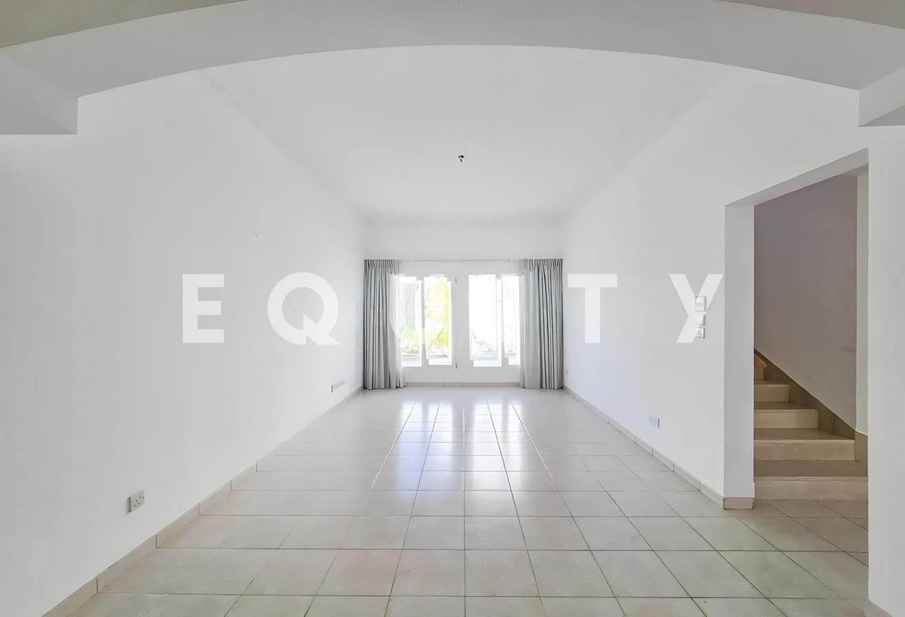 Type 5 | Single Row | Near Lake | 3BR + Maid photo 4