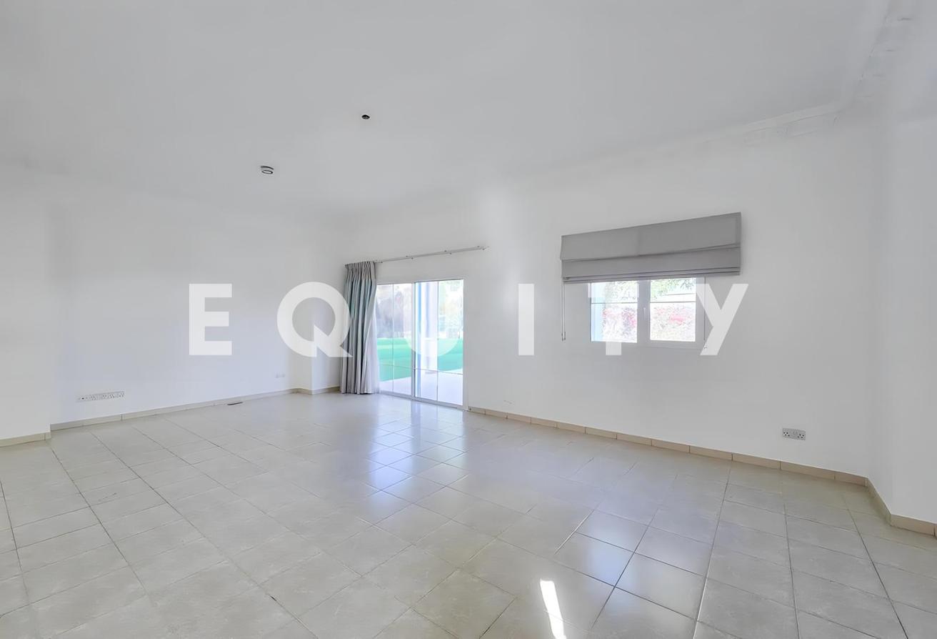 Type 5 | Single Row | Near Lake | 3BR + Maid photo 5