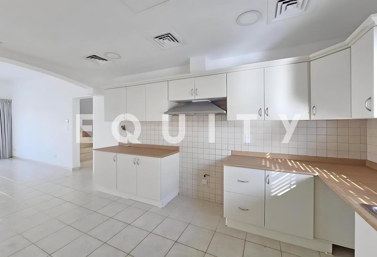 Type 5 | Single Row | Near Lake | 3BR + Maid photo 8