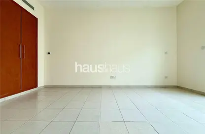 شقة - 1 حمام للبيع في الغزلان - 1 - الغزلان - جرينز - دبي