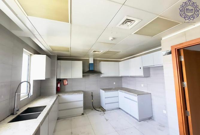 72304398 - Property Image 2