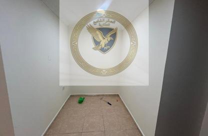 Apartment - 2 Bedrooms - 2 Bathrooms for rent in Al Qulaya'ah - Al Sharq - Sharjah