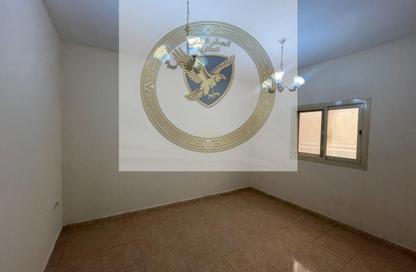 Apartment - 2 Bedrooms - 2 Bathrooms for rent in Al Qulaya'ah - Al Sharq - Sharjah