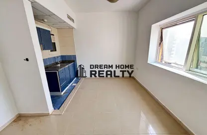 Apartment - 1 Bathroom for rent in New Al Taawun Road - Al Taawun - Sharjah