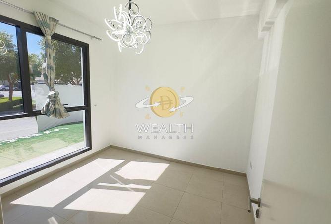 114598600 - Property Image 3