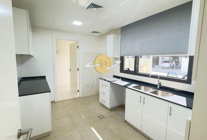 114598600 - Property Image 2