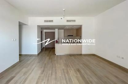Apartment - 2 - 2 for rent in Waters Edge - Yas Island - Abu Dhabi