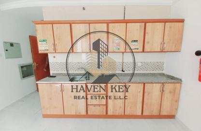 Apartment - Studio - 1 for rent in Fire Station Road - Muwaileh - Sharjah