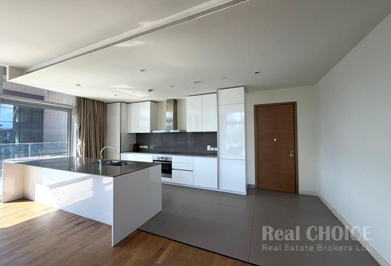 Skyline Luxury | Spacious 3-Bedroom | City Walk photo 9