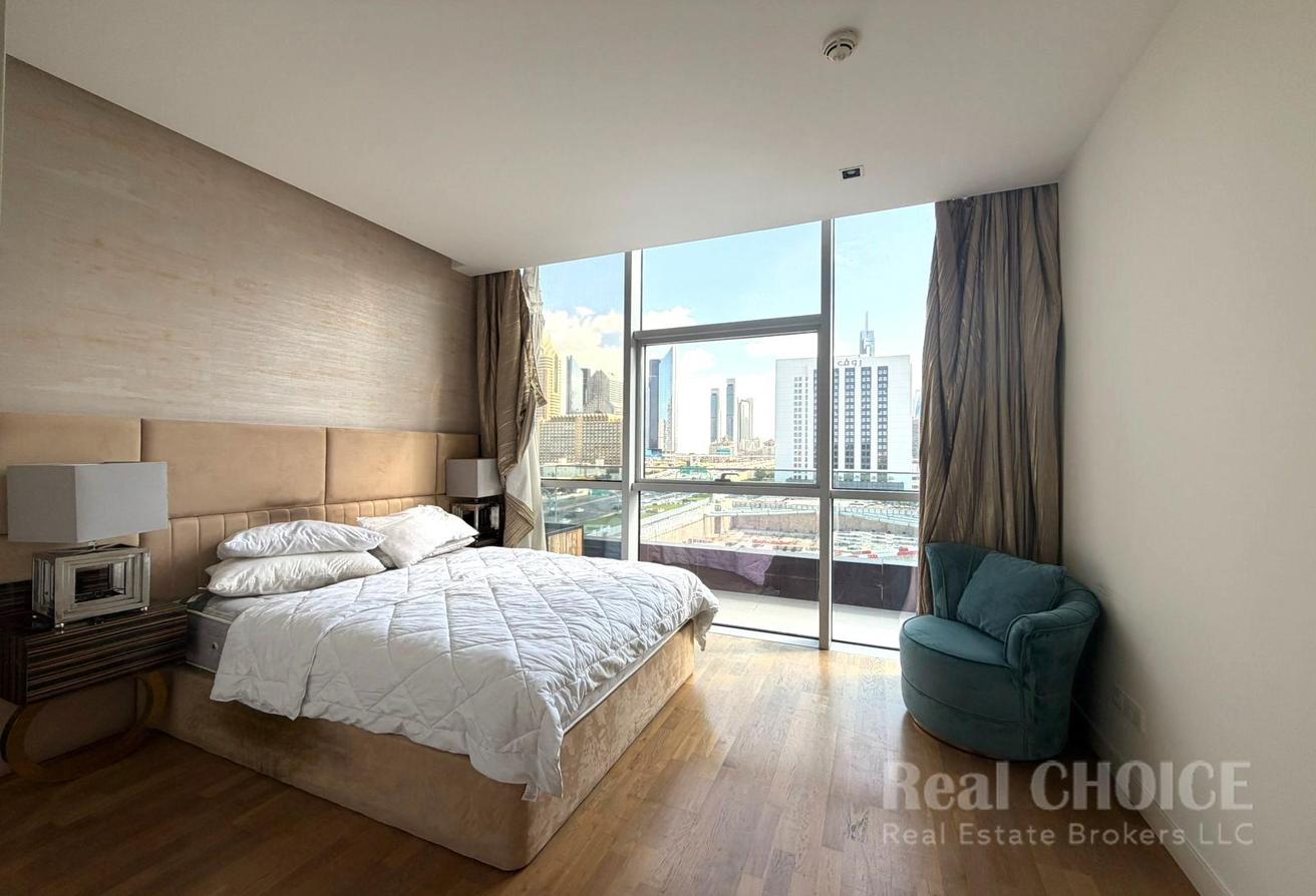 Skyline Luxury | Spacious 3-Bedroom | City Walk photo 6