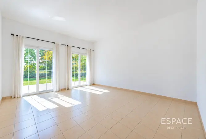156923005 - Property Image 3