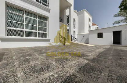 فيلا - 6 غرف نوم - 8 حمامات للايجار في البطين بارك - شارع الخليج العربي - البطين - أبوظبي