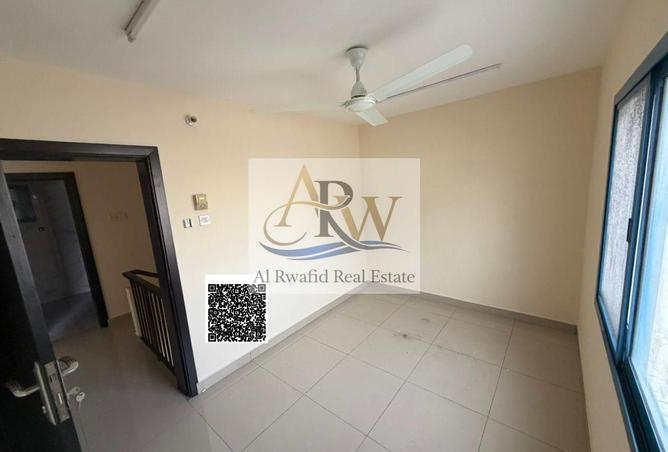 72725434 - Property Image 3