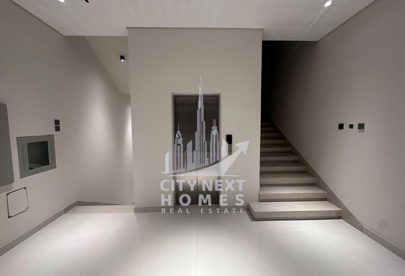Brand New 5BR Villa with Elevator | Wadi Al Amardi photo 10