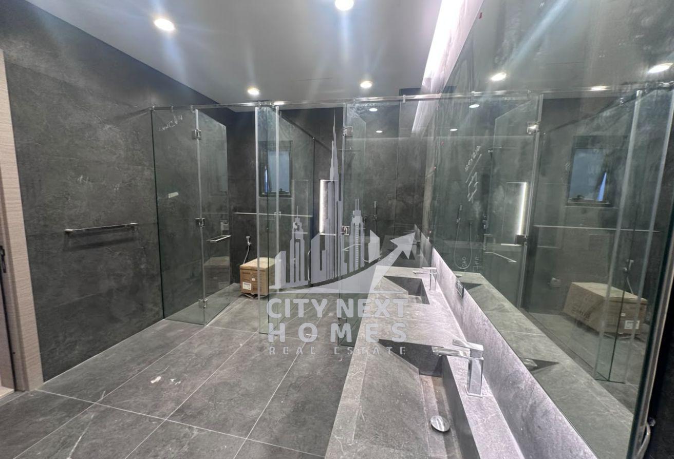 Brand New 5BR Villa with Elevator | Wadi Al Amardi photo 13